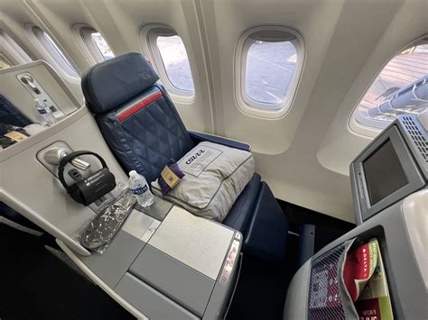 boeing 767-300 delta one seats